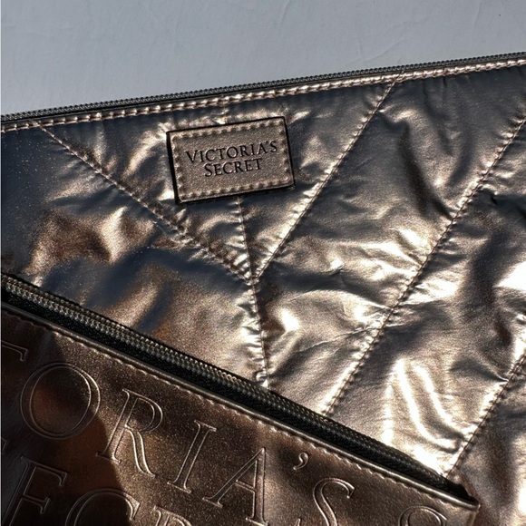 Victoria Secret Rose Gold Clutch/Tote/Cosmetic Bag Two Piece NWT Zipper Closure - Picture 4 of 12